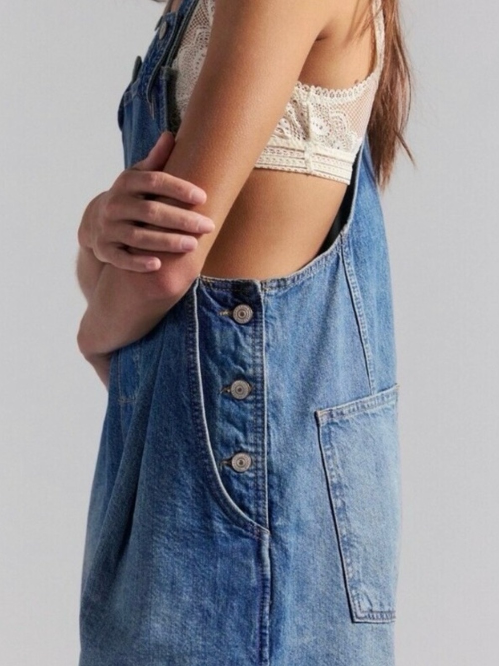 We The Free Rambler Shortalls Denim Jean Oversized Short Overalls Free People L - Picture 3 of 9